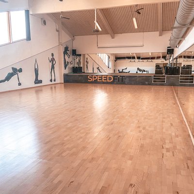 Training im Fitnessstudio von SPEEDFIT Wien Altmannsdorf